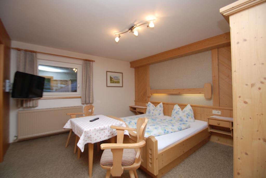 Ferienwohnung Pension Tirol Біхльбах Номер фото